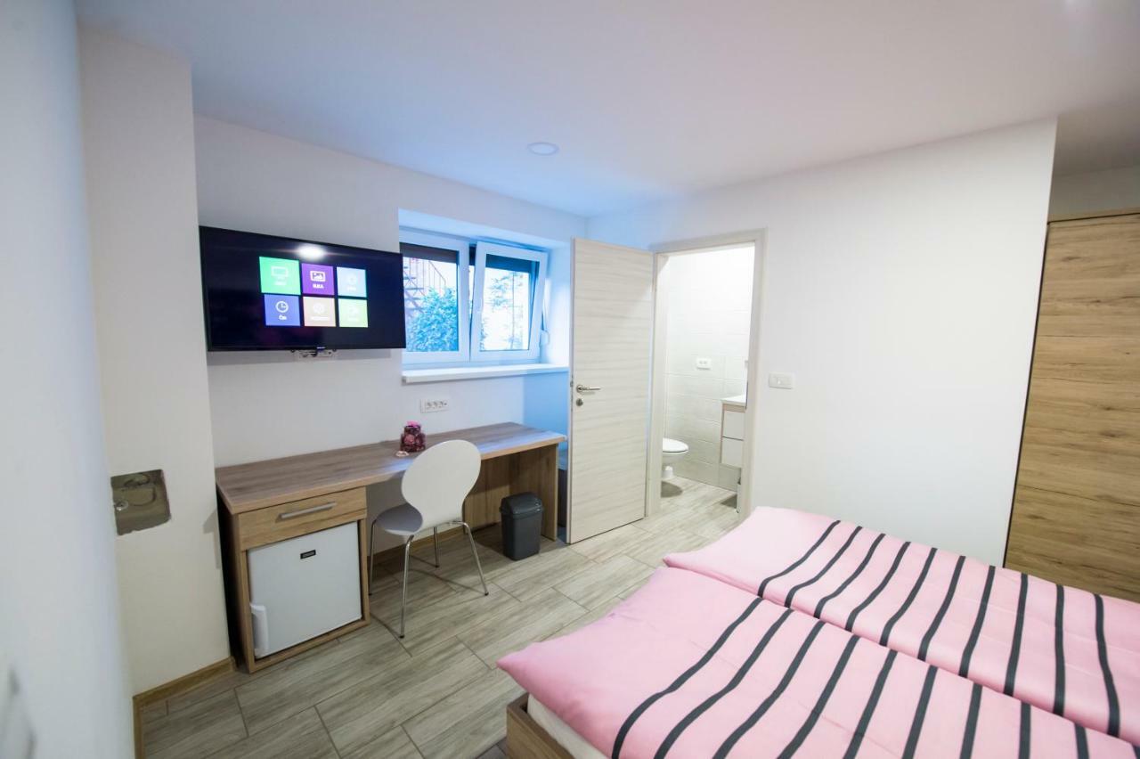 Guesthouse Ursa Preddvor Kamer foto